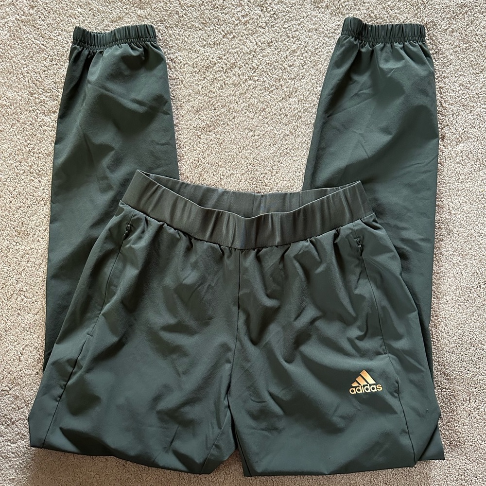 Adidas women’s Small army green pants. - Picture 2 of 9